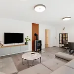 Traumzeit Quartier - *